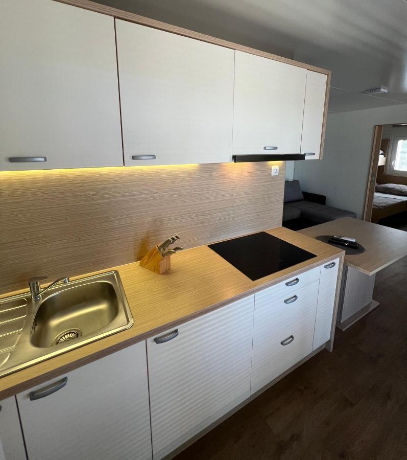 Zen Murter Mobil Home Betina  Buitenkant foto